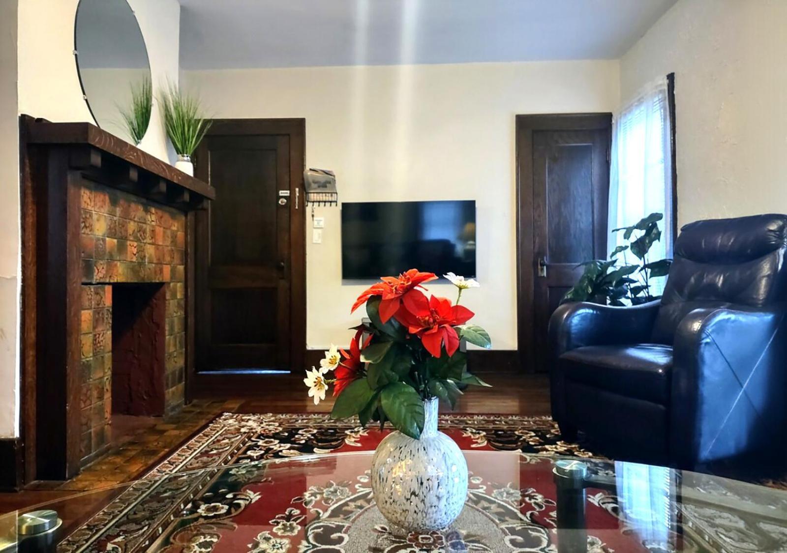 Spacious Frontier Park Apartment Erie Dış mekan fotoğraf